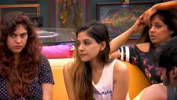 Bigg Boss 3 கர்மா இஸ் பூமராங்: சாக்ஷியை விரட்டு விரட்டுன்னு விரட்டுதுல்ல 