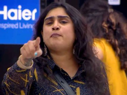 உன் திருமண வாழ்க்கை நீடிக்குமான்னு தெரியாது.. புதுப்பெண் மதுமிதா மீது விஷத்தை கக்கிய வனிதா! 