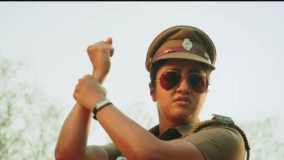 Jackpot Review: 'தலைவி' பின்னி பெடலெடுக்குறாங்களே... ஜோதிகாவிற்கு சரியான ஜாக்பாட் தான்..! விமர்சனம் 