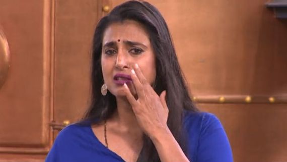என்னாச்சு இந்த தர்ஷனுக்கு.. கஸ்தூரி அப்படி ஒரு சோகத்த சொல்லும் போது இப்படியா பண்றது? 
