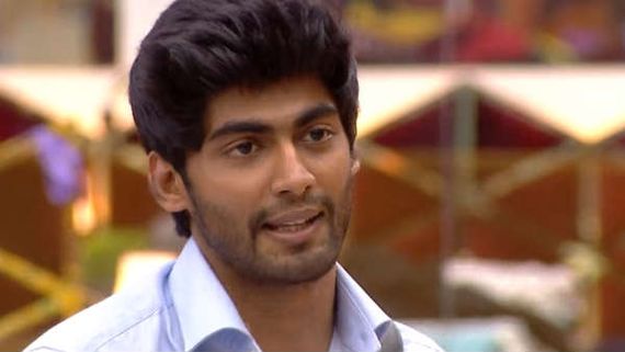 அவரே புதுசாதான் வந்திருக்காரு.. உங்களுக்கு தெரியாதா? தர்ஷனை மறைமுகமாக சாடிய கமல்! 