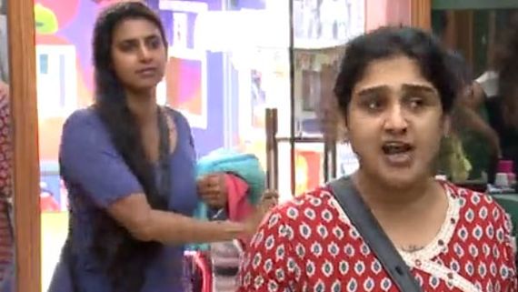 கஸ்தூரி தும்மல்.. அண்ட புளுகு புளுகிய வனிதா! இன்னும் திருந்தவே இல்ல போல! 