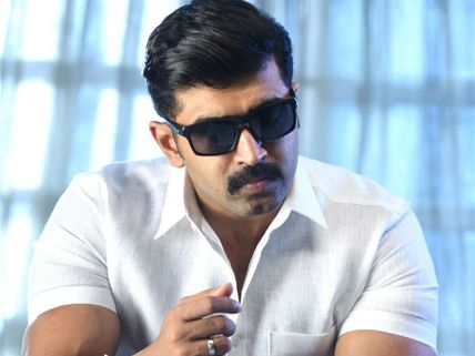 விஜயகுமார் தயாரிக்கும் படத்தில் காக்கிச்சட்டை போடும்  அருண் விஜய்