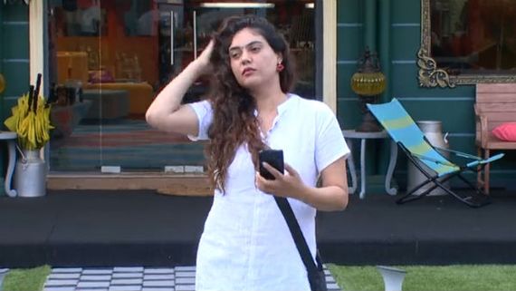 லாஸ்லியாவின் கேள்விக்கு பதில் சொன்ன பிக்பாஸ்.. ஆவேசமான ஷெரின்! என்ன இது பிகி பேபி?! 