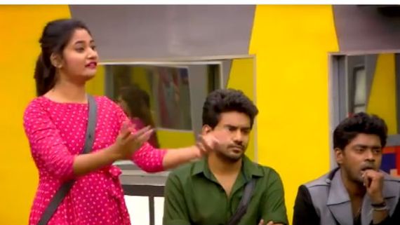 பிக்பாஸ் வீட்டின் பச்சோந்தி யார்? அவார்டு கொடுத்து அசிங்கப்படுத்திய நடுவர்கள்.. தூக்கியடித்த லாஸ்! 