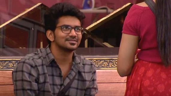 எல்லாமே நடிப்பா கோபால்.. பிக் பாஸ் வீட்டுல எதுவுமே மாறலை.. தொடரும் கவின் - லாஸ் காதல்.. இதோ ஆதாரம்! 