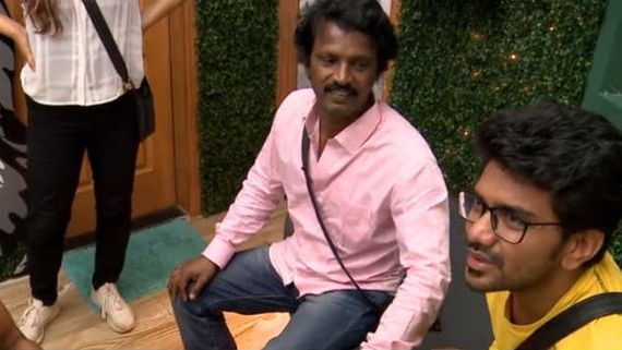 அட பிக் பாஸ் வீட்ல இப்டிகூட நடக்குமா.. ரசிகர்களை ஷாக் ஆக்கிய சேரன்.. கவினுக்கு ஒரு சபாஷ் பார்சல்! 