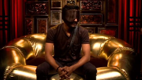 கன்ஃபெஷன் ரூமில் இருந்து சரவணனை போல் கண்ணை கட்டி அழைத்து செல்லப்பட்ட முகென்! ஏன் தெரியுமா? 