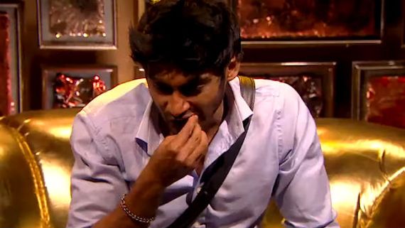 ஷெரினை காப்பாற்ற தர்ஷன் செய்த காரியம்.. கண்ணீர்விட வைத்த பிக்பாஸ்! 