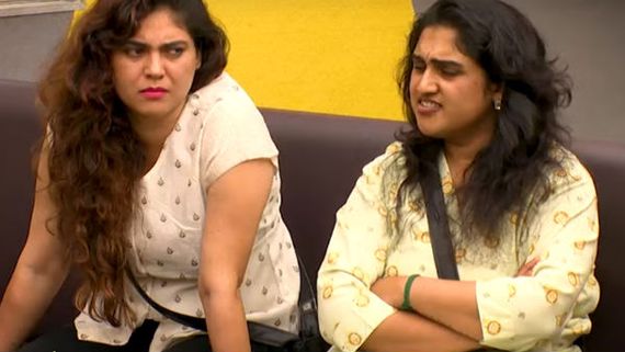 தூண்டி விட்ட வனிதா.. லாஸ்லியாவுடன் சண்டைக்கு போன ஷெரீன்.. ‘ஹவ்வா.. ஹவ்வா’ ஹேப்பி மோடில் சாக்‌ஷி! 