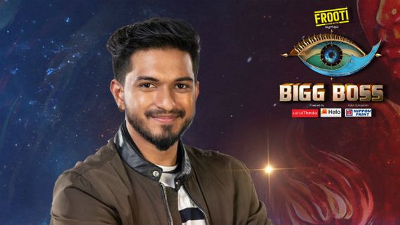 வாவ்.. பிக்பாஸ் டைட்டில் வின்னர் ஆனார் முகென்.. பெரும் எதிர்பார்ப்புக்கு பின் அறிவித்த கமல்! 