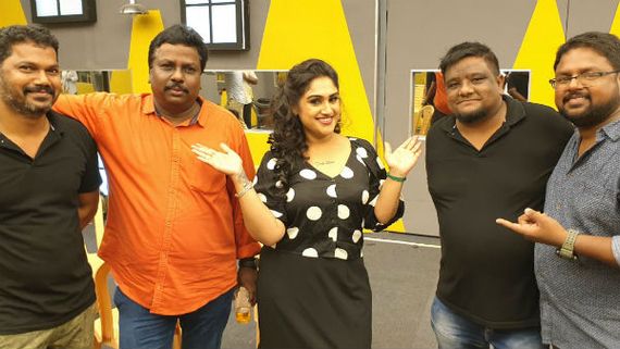 ஒரே ஒரு போட்டோ.. சத்தமில்லாமல் திரும்பவும் பற்ற வைத்த ‘வத்திக்குச்சி’.. வனிதாக்கா நீங்க மாறவேயில்ல! 