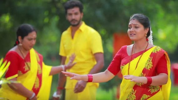 என்ன டைரக்டர் சார்.. எந்த காலத்துல இருக்கீங்க.. பக்தின்னாலும் ஒரு ஞாய தர்மம் வேண்டாமா.. முடியல! 