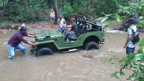 மழை, வெள்ளப் பெருக்கு, புலியின் அச்சுறுத்தல்! - ’ட்ரிப்’ படக்குழு எதிர்கொண்ட சவால்கள்