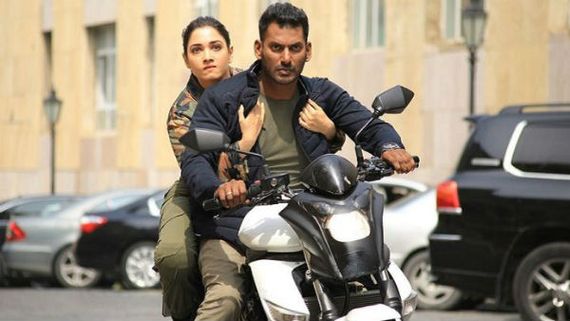 ஆக்‌ஷன்… ஆக்‌ஷன்.. ஆக்‌ஷன்.. யாராவது கதை என்னன்னு கேட்பீங்க?