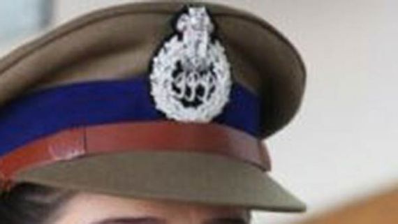 இதுதான் அந்தப் படத்துக் கதைன்னு கோலிவுட்ல அரசல் புரசலா சொல்றாங்களே... நெசமாவா? 