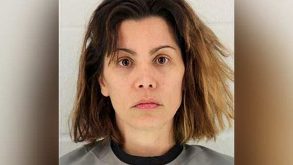 கத்தியால் குத்தி, பெற்ற அம்மாவைக் கொன்றாரா? ஹாலிவுட் நடிகை அதிரடி அரெஸ்ட் 