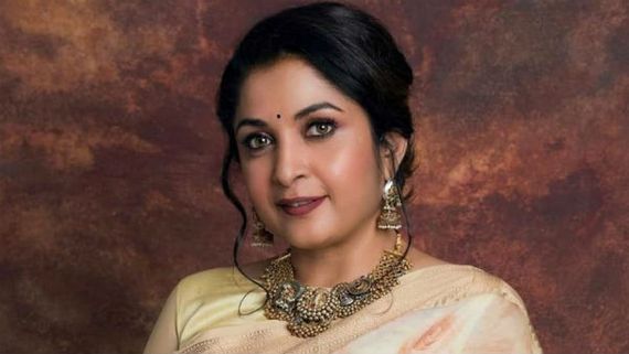  அப்படியே இருக்கீங்களே நீலாம்பரி.. அழகு கொஞ்சம் கூட குறையாம.. வைரலாகும் ரம்யா கிருஷ்ணன்