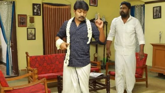 Eeramana Rojaave Serial: கால் ஸ்லிப்பாகி கன்னத்துல லிப் ஆயிருச்சாமே... அப்டீன்னா? 