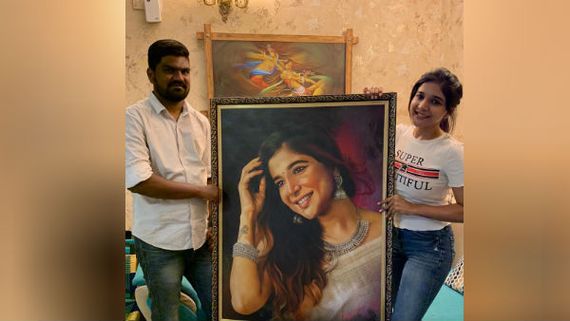  ஓவியத்துக்கே ஓவியமா.. அசத்திய ரசிகர்.. புல்லரித்துப் போன சாக்ஷி.. வைரலாகும் போட்டோ!