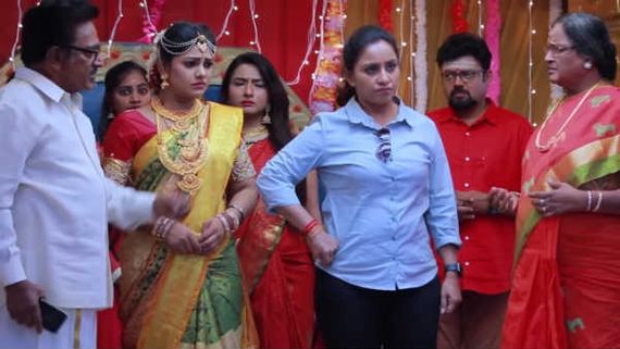  roja serial: ஒரு வழியா அணு அஷ்வின் கல்யாணம் நின்னு போச்சு! 
