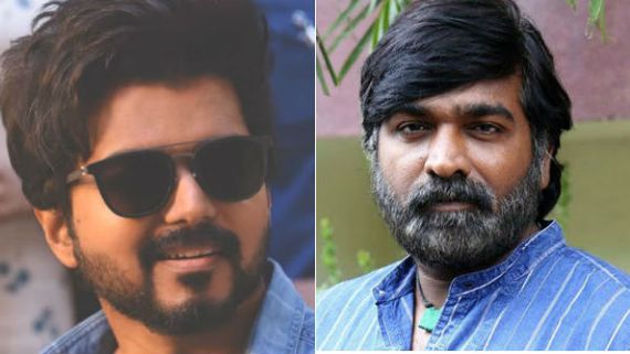 எனக்கும் கொடுங்க நண்பா.. கன்னத்தில் முத்தம் கேட்ட விஜய்.. கட்டிப்பிடித்து கிஸ் அடித்த விஜய் சேதுபதி!