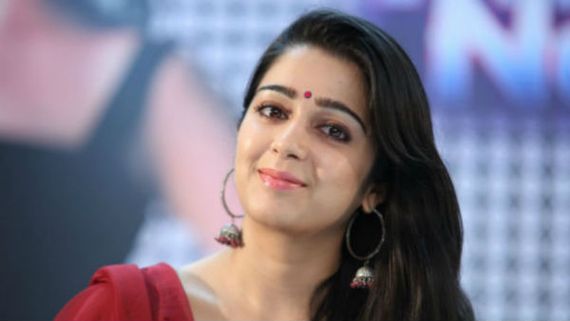  சின்னப்புள்ளதனமால்ல இருக்கு..சீரியஸ் மேட்டருக்கு கிண்டல் வீடியோவா? படாரென மன்னிப்புகேட்ட ஹீரோயின்!
