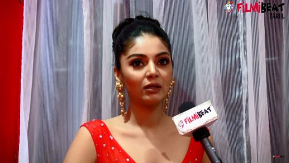 சிம்புவை பத்தி ஏன் கேக்குறீங்க.. சீறிய சனம் ஷெட்டி.. அனல் பறக்கும் புரொமோ!