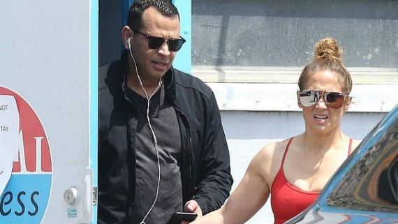 ஓவர் அலம்பல்.. ஜிம்முக்கு போக விஐபி டிக்கெட்டாம்.. கொரோனா கலவரத்திலும் இந்த நடிகை அடங்கலையே!