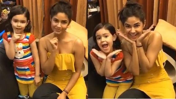 யார் குழந்தைங்க இது..? இவ்ளோ க்யூட்டா பண்றாளே..? பிரபல ஹீரோயினுடன் வீடியோவில் அசத்தும் பாப்பா! 