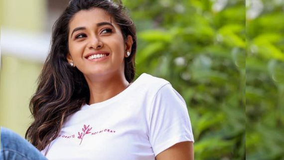 இது புதுசால்ல இருக்கு.. கல்யாணம் பற்றி கேட்ட ரசிகரை மீம்ஸ் போட்டுத் திணறடித்த பிரியா பவானி சங்கர்! 
