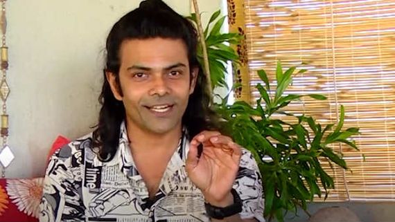 இயக்குநர் அவதாரம் எடுத்த பிரபல நடிகர்.. கொரோனாவால் தள்ளிப் போன ‘டிக்கெட்’ ரிலீஸ்.. ராகவ் பேட்டி!