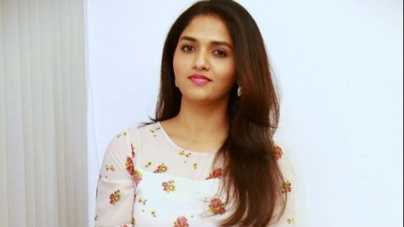 ஹேப்பி பர்த்டே சுனைனா.. காதலில் விழுந்தேன் டு சில்லுக்கருப்பட்டி.. சுனைனாவின் சினிமா ட்ரிப்!