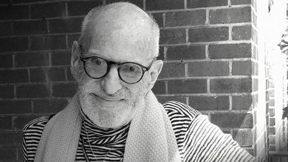 ஹாலிவுட் எழுத்தாளர் லேரி கிராமர் மரணம்.. இறுதி வரை எச்.ஐ.வி., நோயாளிகளுக்காக போராடிய மனிதர்!