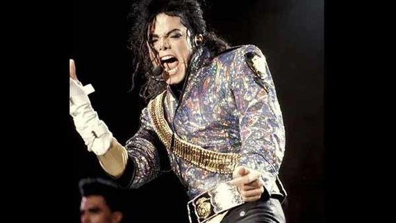 பாப் அரசன்.. உலகையே நடனத்தால் அசத்தியவர்.. 50 வயதில் இந்த நாளில் தான் மறைந்தார் மைக்கேல் ஜாக்சன்
