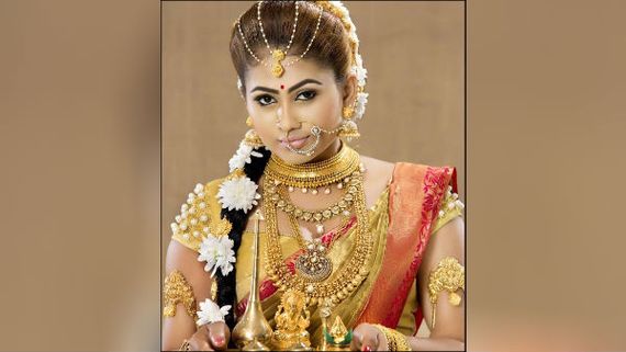 பார்.. முழுசா மூடியிருக்கும்.. பியூமி ஹன்சமாலியை பார்.. சேலையில் செம க்யூட்.. வைரலாகும் போட்டோஸ்!