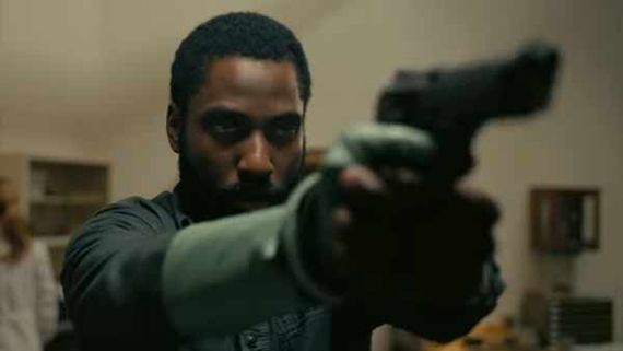 எந்த தைரியத்துல.. அந்த பயம் இருக்கட்டும்.. மீண்டும் தள்ளிப்போன நோலனின் ‘டெனெட்’ ரிலீஸ்!