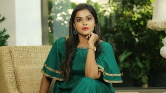 நடிகை ரம்யா நம்பீசனின் 'சூரிய அஸ்தமனக் குறிப்பேடுகள்..' இணையத்தில் இது புதிய முயற்சியாம்ல! 