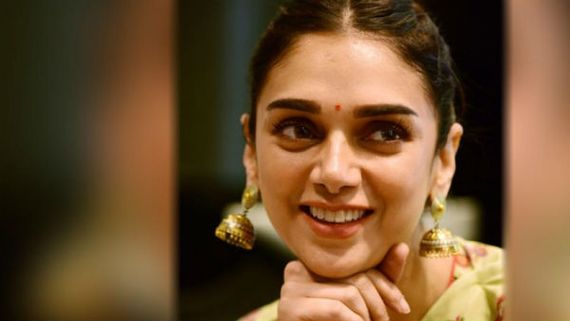 அதிதி ராவுக்கு இன்று பிறந்தநாள்..  கொண்டாட்டத்தில் ரசிகர்கள்!