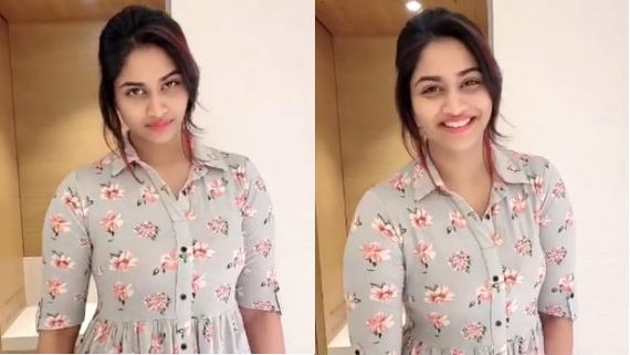 கமல் ஸ்டைலில் கண்ணடிக்கும் ஷிவானி.. லைட்டா லாஸ்லியா சாயல் தெரியுதே.. தீயாய் பரவும் வீடியோ! 