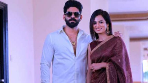 செம கச்சிதம்.. பாலா தோளை உரசியபடி ரம்யா.. வைரஸ் போல பரவும் போட்டோ! 