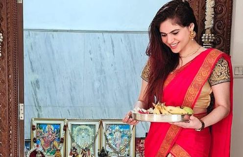 பேரழகி ஷெரினின் மந்திர தந்திர விளையாட்டு… வைரல் பிக்ஸ் !