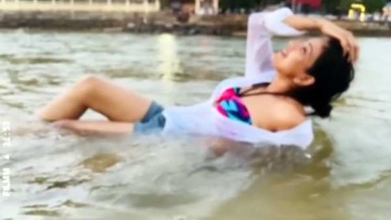 கோவா கடற்கரையில் கவர்ச்சி உடையில் சீரியல் நடிகை...டிரெண்டிங் ஆகும் ஹாட் வீடியோ 
