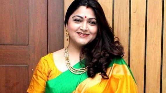 ரசிகர்களின் எவர் க்ரீன் ஃபேவரைட்  நடிகை குஷ்பு பிறந்தநாள் இன்று 