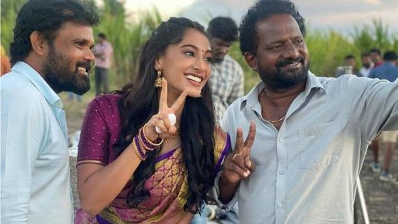 விஜய்  சேதுபதி 46 பட ஹீரோயின்  வெளியிட்ட படப்பிடிப்புதள புகைப்படங்கள்..இப்போவே அள்ளுதே ! 