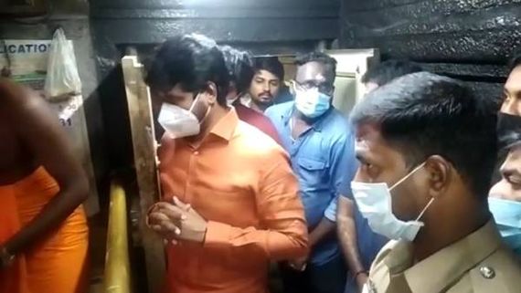 கோவில் கோவிலாக சுற்றும் சிவகார்த்திகேயன்.. பழனி முருகன் கோவிலில் மகன் பெயரில் அர்ச்சனை.. வழிபாடு! 