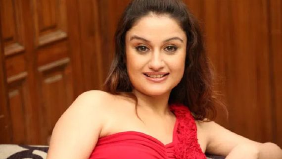 மன உளைச்சலுக்கு ஆளானேன்… நிச்சயம் வழக்கு தொடர்வேன்… சோனியா அகர்வால் !