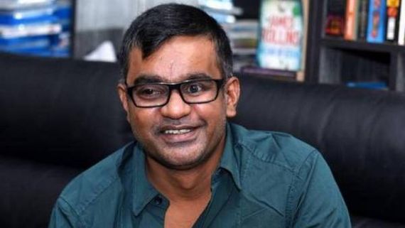 கவனமாக இருங்கள்... எச்சரிக்கும் இயக்குநர் செல்வராகவன்... நெட்டிசன்ஸ் ரியாக்ஷன பாருங்க! 