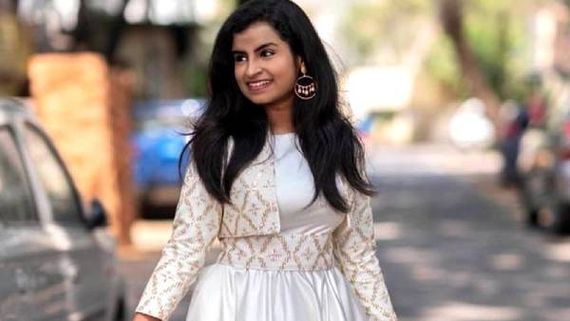 இரட்டிப்பு மகிழ்ச்சியில் சிவாங்கி... நேரலையில் ரசிகர்களுக்கு நன்றி !