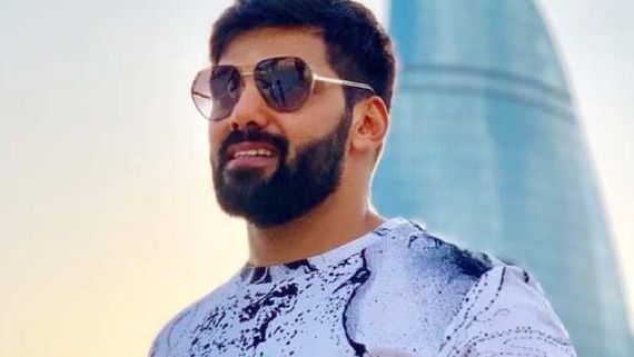 தீபாவளிக்கு ரிலீசாகும் எனிமி படம்... ரசிகர்களுக்கு நடிகர் ஆர்யா ஸ்பெஷல் மெசேஜ்! 